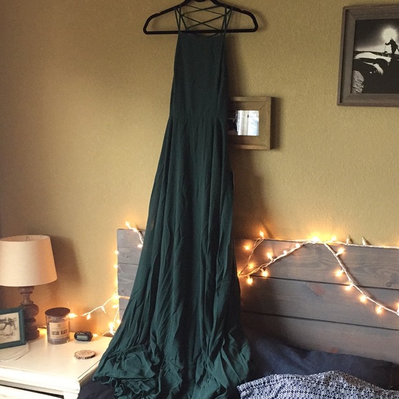 Lulu's Dresses & Skirts - LuLus “Strappy To Be Here” -Forest Green Lulu's Dresses & Skirts - LuLus “Strappy To Be Here” -Forest Green